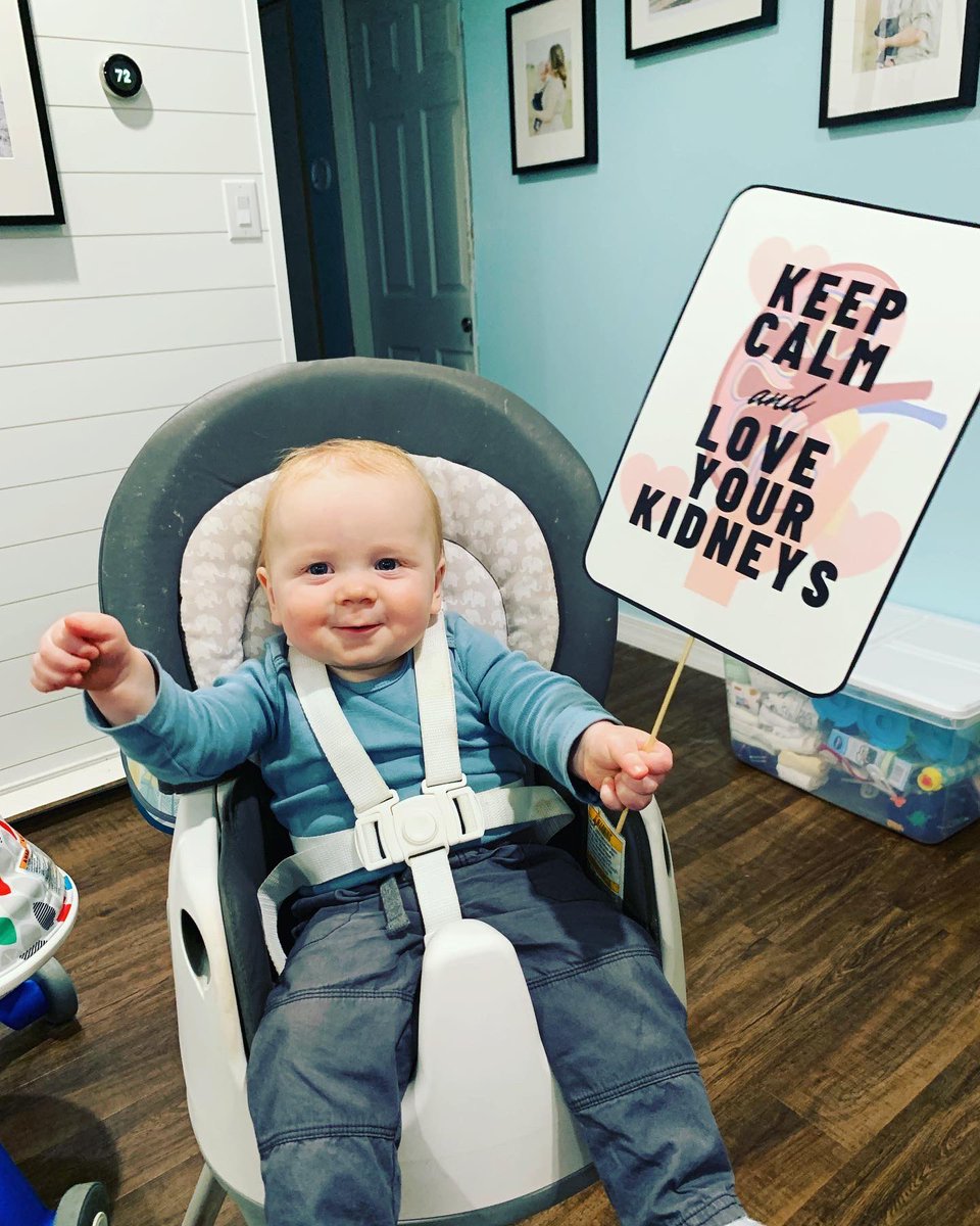 SydneyVolkman's tweet photo. World Kidney Day! March is also National Kidney Month! I love working in Nephrology at UT Southwestern! 

Did you know? 🤔
More than 37 million US adults are estimated to have CKD. 🤯
#CKDFacts 

@UTSWNephrology @UTSWNews @worldkidneyday 
#worldkidneyday #utswnephrology https://t.co/bEXnt6NOcG