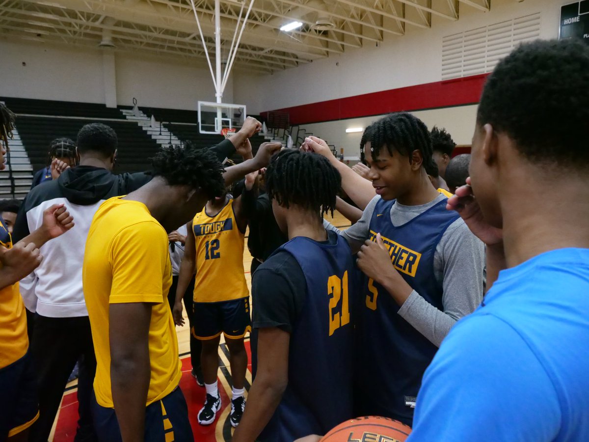 OAK CL1FF FA1TH FAM1LY tweet media