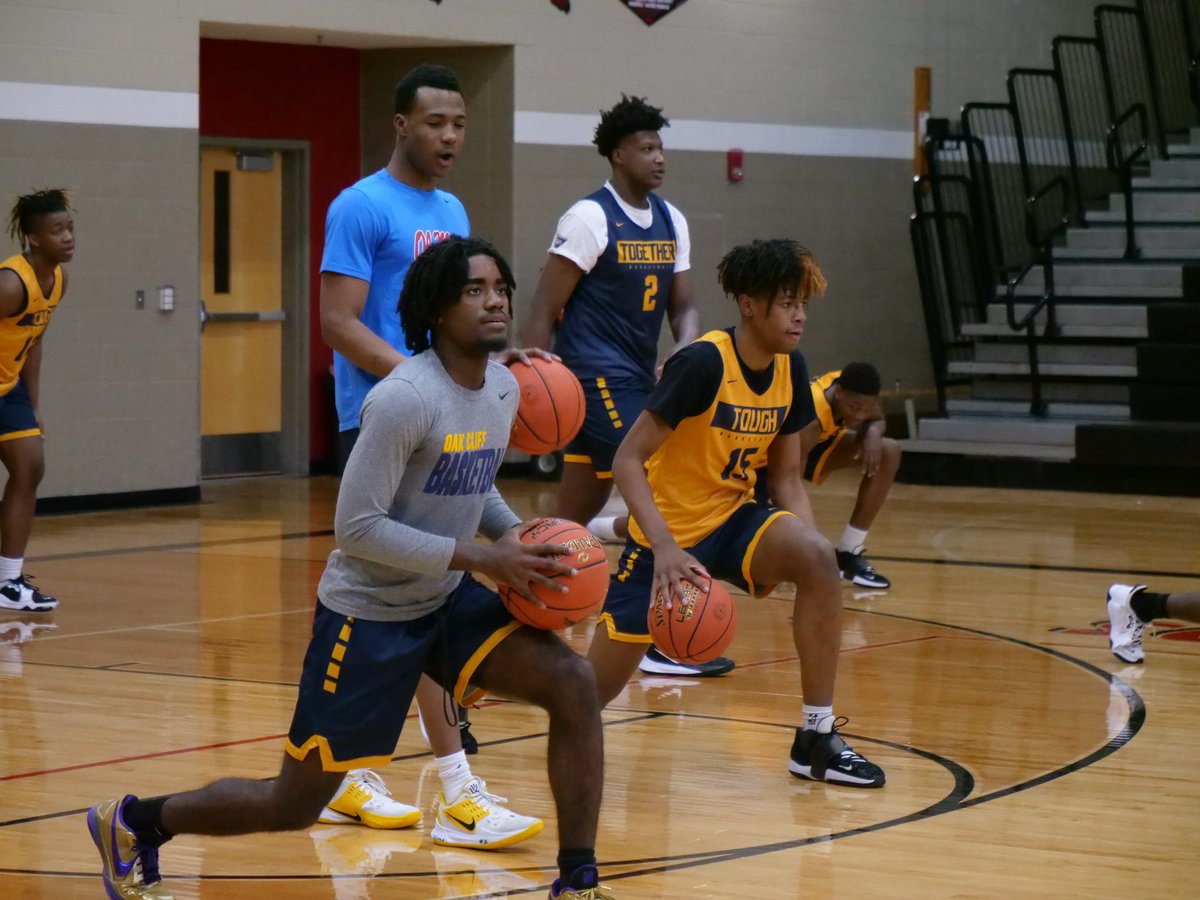 OAK CL1FF FA1TH FAM1LY tweet media