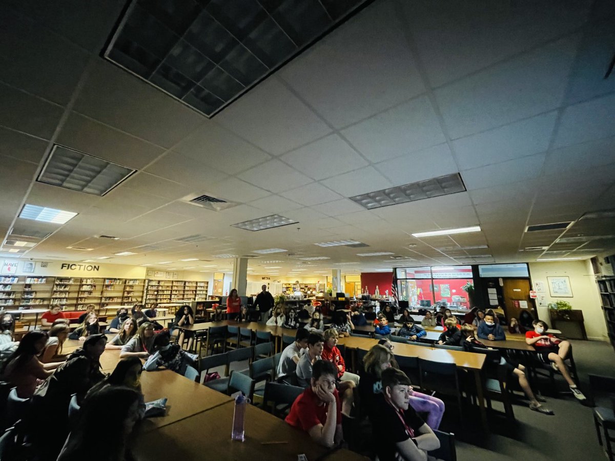 GCSchoolsNC's tweet image. GCS Rookie Teacher of the Year, Minh McNicholas, honored 3 profound mathematicians of @NASA, Katherine Johnson, Dorothy Vaughan &amp;amp; Mary Jackson, to inspire @NWMSgcs  students as they navigate through STEM professions &amp;amp; careers. #WomensHistoryMonth