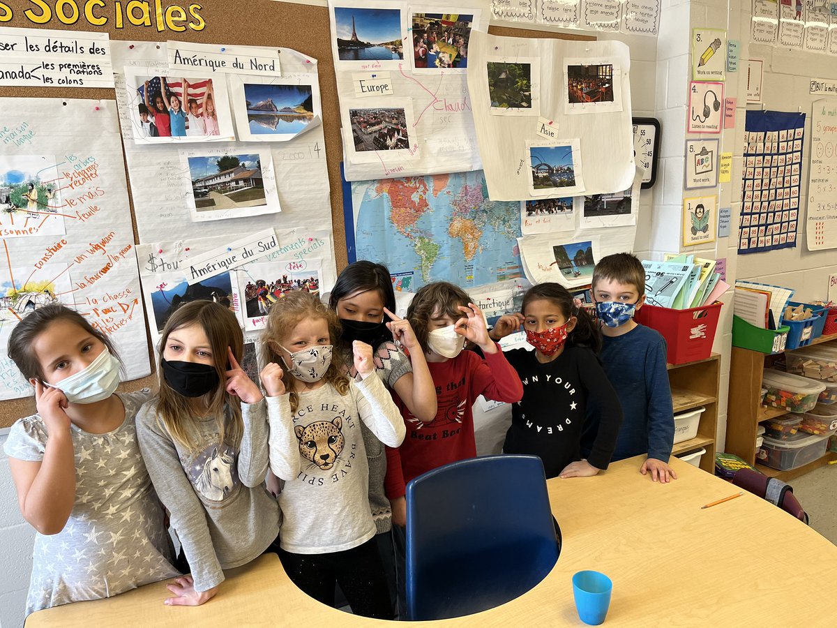 mmecrow's tweet photo. Bravo 2e!!! Our grade twos used their inquiries to figure out which images belonged to which contient! It was great to listen to their reasonings!! #usewhatyouknow #talkitout #23MC @louisearbourfi https://t.co/bR2O0N9Edh