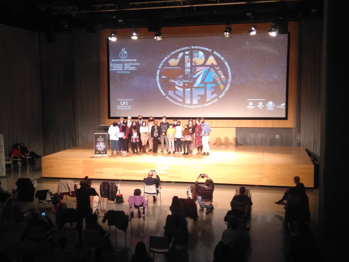 ZORIONAK IRABAZLEEI!
Muchas gracias a todos los y las participantes. ¡Esperamos disfrutar juntos de más minutos en el futuro! #D1MDVIDA 

Eskerrik asko parte hartzaileei eta etorri zareten guztioi. Espero dugu hurrengo urtean elkarrekin minutu gehiagoz gozatzea!
#EM1BIZITZA