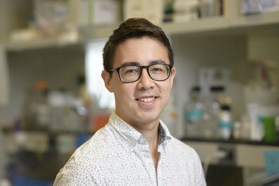 ESC_iPSC_News's tweet photo. A new twist on an 80-year-old biochemical pathway? 🔀
Dr. @LydFinley's team at @MSKCancerCenter, led by @PaigeArnold2 and Benjamin Jackson (@__btjackson), identified a non-canonical #TCACycle that was required for changes in #CellState.
📝 @Nature | https://t.co/xz819phamQ https://t.co/4wcwNTEIuV