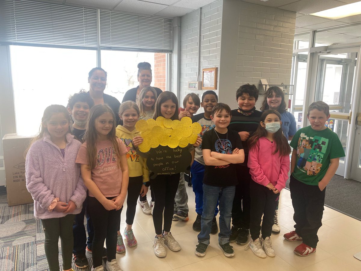 GlossonMiss's tweet photo. We are lucky to have some awesome staff here at Valley View. Our class wrote letters to everyone in the office to thank them for being “good as gold”! 🌈☘️ #goodasgold #lucky #thirdgraderocks https://t.co/aRO8rsEdDO