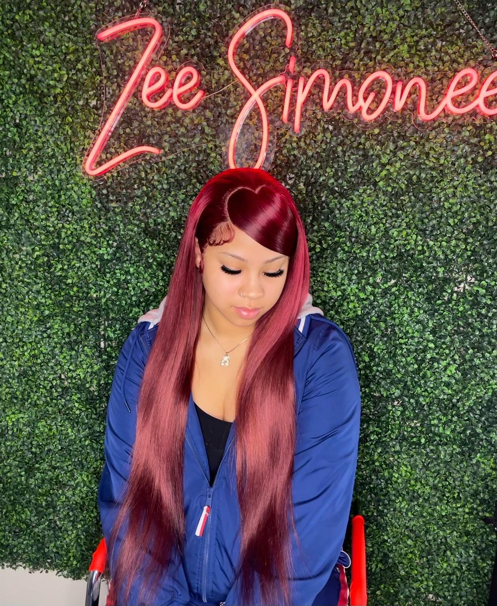 hairbyzeesimone's tweet photo. frontal wig install + custom color ♥️ this is the second time we colored this hair 😍♥️
#hairbyzeesimonee
#texashairstylists #atxhairstylist #houstonhairstylist #frontalsewin #closuresewin #sanantoniohairstylist #frontalwig #wiginstall #explore https://t.co/KOS6SlSmNN