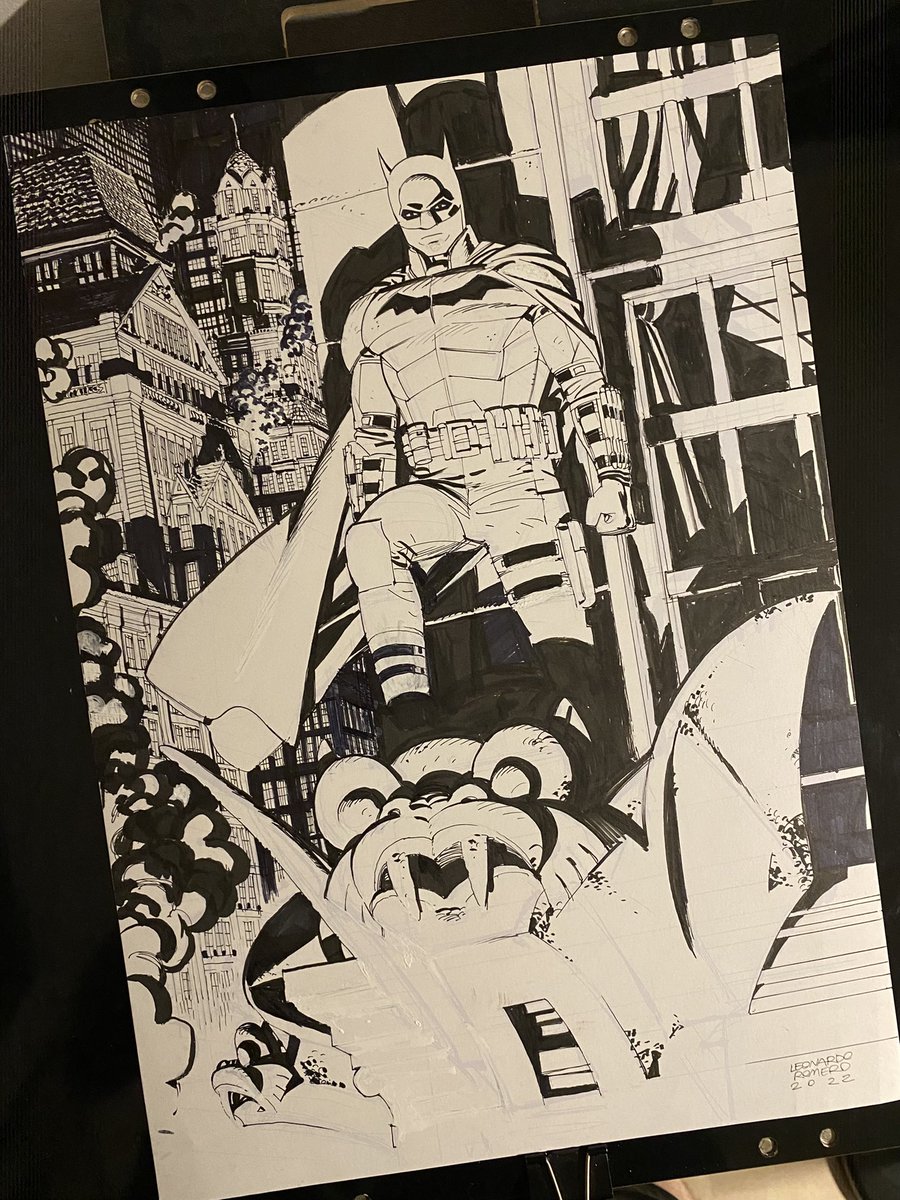 Hey everyone, I'm might be opening a commission list in the next couple weeks so in case you interested keep an 👁 in my page here.

Here's a #batman 🦇 I finished this week. 