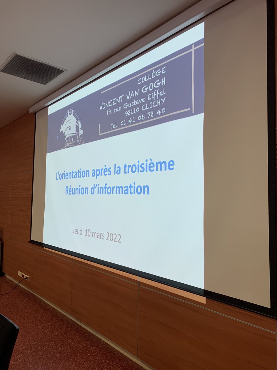 LyceeNewton's tweet photo. Aux côtés de ⁦@dedieu_RA⁩ et du CIO de Gennevilliers au Collège Van Gogh ⁦@villeclichy⁩  présentation de la poursuite d’études après la 3e. #ambition #2GT #2PRO https://t.co/BWWg64gHE7