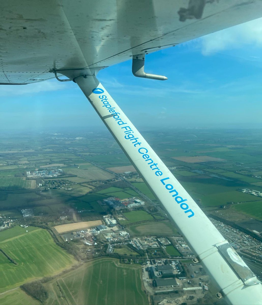 AshleighKno1's tweet image. Brilliant weather today for #flying 🛩❤️ #staplefordflightcentre #flyinglessons