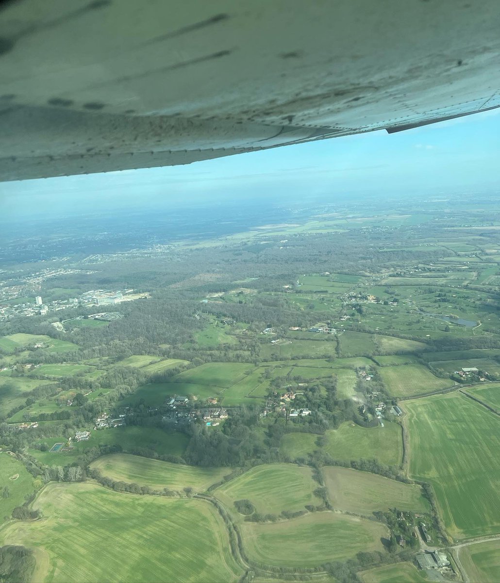 AshleighKno1's tweet image. Brilliant weather today for #flying 🛩❤️ #staplefordflightcentre #flyinglessons
