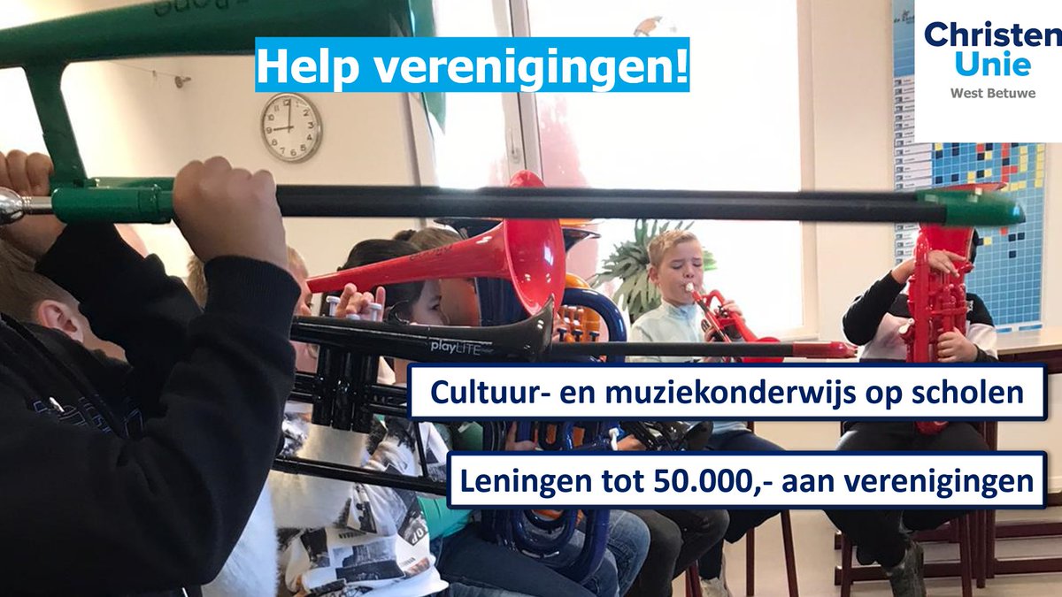 ChristenUnieWB's tweet photo. Verenigingen in @WestBetuwe verdienen steun! Ledenaantallen lopen terug, oa door de coronabeperkingen. Wij willen dat culturele verenigingen een rol krijgen bij cultuur- en muziekonderwijs op scholen. 
We waren te gast bij muziekvereniging #OZOD in Tricht. Bestuursleden, dank! https://t.co/O8wuOChBCW