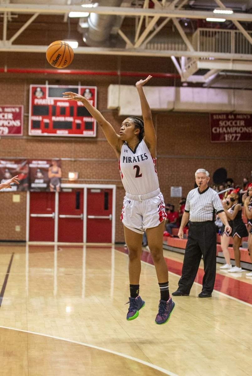 edj3320's tweet photo. Congrats to Candice Williams for making 2nd Team All-District! Repping  Page Pirate WBB! https://t.co/VDEthMxkyT