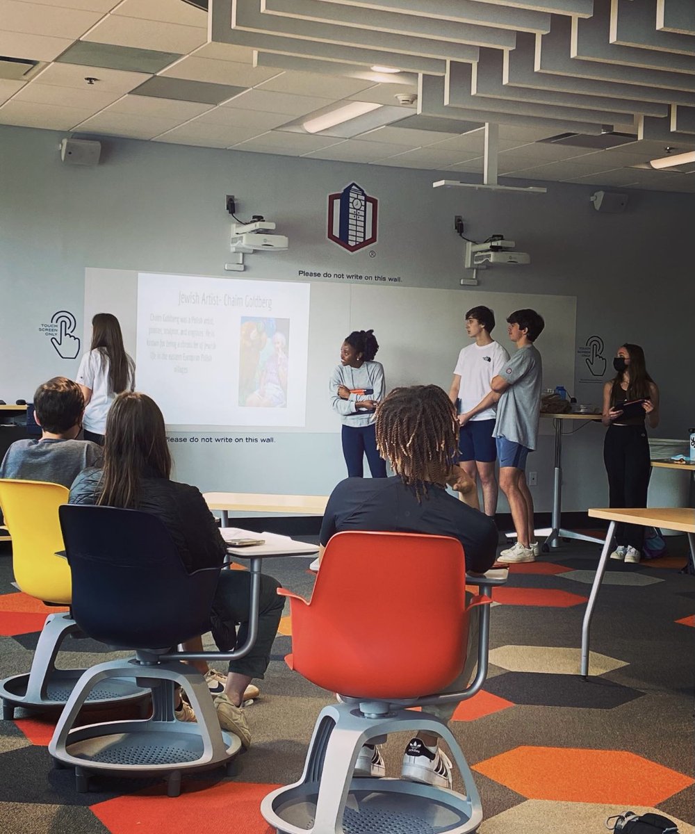 Upper School Black Student Union &amp; Jewish Culture Club co-hosted a meeting this week. Students learned about history, art, solidarity &amp; intersectionality as it pertains to both identities. Great job to our student leaders in leading/planning this meeting! #pdschargers