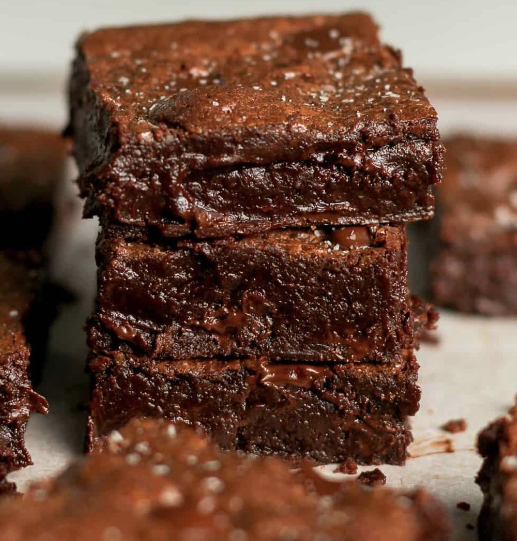 eboorNJ's tweet photo. Cooking students @HowellTwpMSS make brownies today! #lifeskills #cooking #chocolate #brownie #baking #AcademicChatter #edutwitter #Students   🍫 https://t.co/sFoQJUUil4