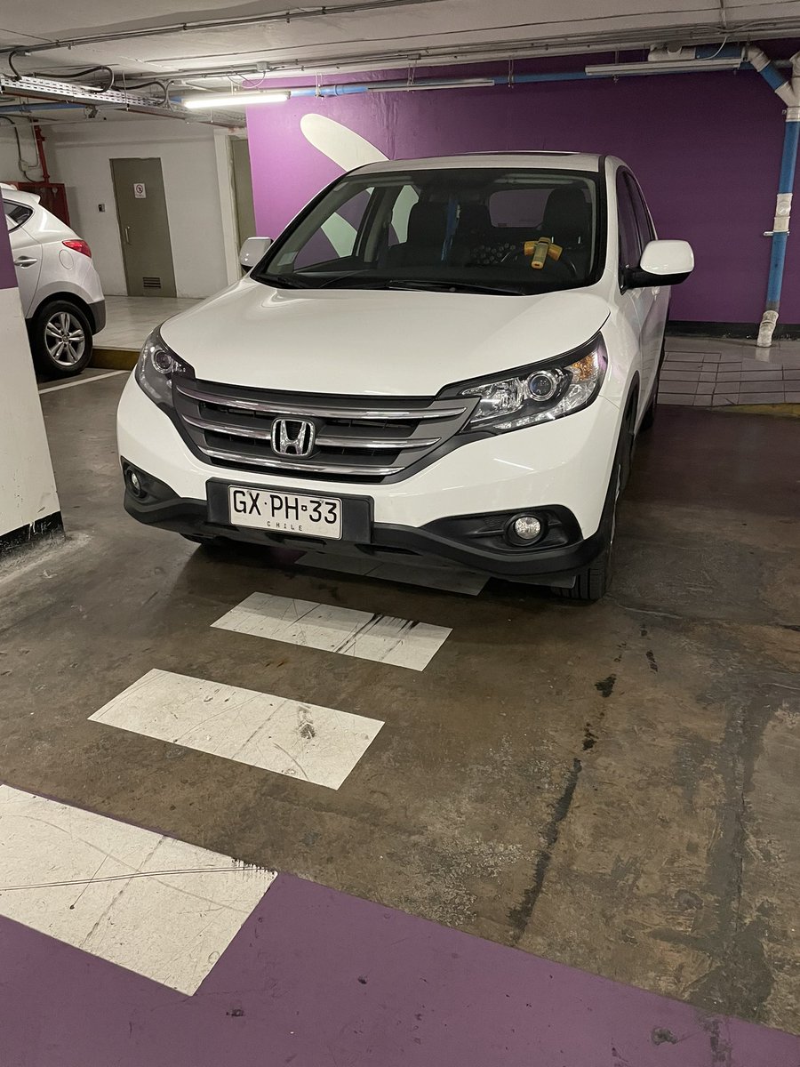 Que todos sepan de quien es! <a href="/MallplazaCL/">Mallplaza 🇨🇱</a> #mallplazalosdominicos y nadie hace nada! #mallplaza #santiago #malestacionado