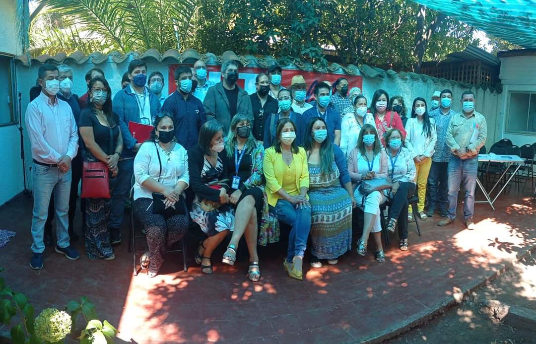 panchovarelam's tweet photo. Hoy suscribimos en la sede de la CUT Maule una declaración de principios que enmarque mínimos en la designación de las nuevas autoridades políticas y técnicas para nuestra región; @socialismodemo , @ChileDignoAD y trabajadores representantes de diferentes gremios y asociaciones. https://t.co/4jfutjAw4i