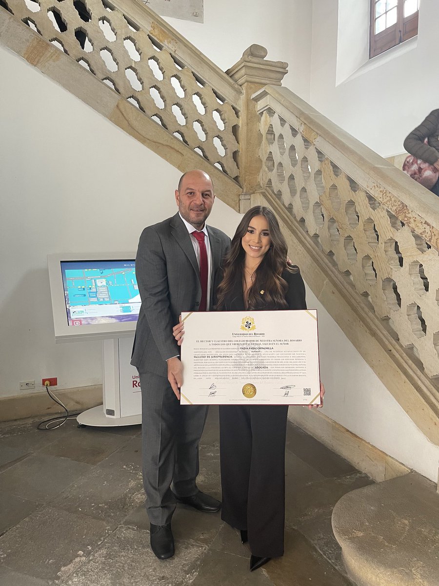 fadiafaraj7's tweet photo. Finalmente llegó el día, y me convertí en Abogada Rosarista con profundización en el Estado, el Poder Público y Políticas Públicas👩🏻‍🎓❤️⚖️

¡GRACIAS A DIOS POR ESTE LOGRO! https://t.co/T2DgsZ9Kf3