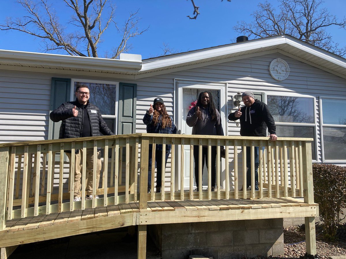 Daniel Bates tweet media