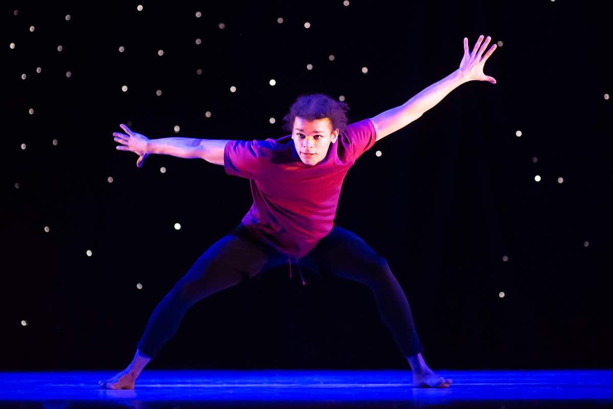 A ydych eisiau dod yn ddawnsiwr? Beth am astudio’n llawn amser ar ein cwrs Dawns Rubicon - cavc.ac.uk/cy/courses/per… 
Rhoddir cydnabyddiaeth i Sian Trenberth am yr holl ffotograffiaeth.
<a href="/RubiconDance/">Rubicon Dance</a>