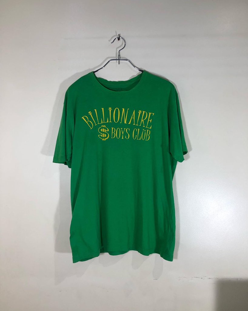 thriftlotus's tweet photo. 💰Green Oversized Short Sleeve T-Shirt💰
Size:XL(68cm*54cm)
Brand:Splash https://t.co/IQ5IhSLWSt