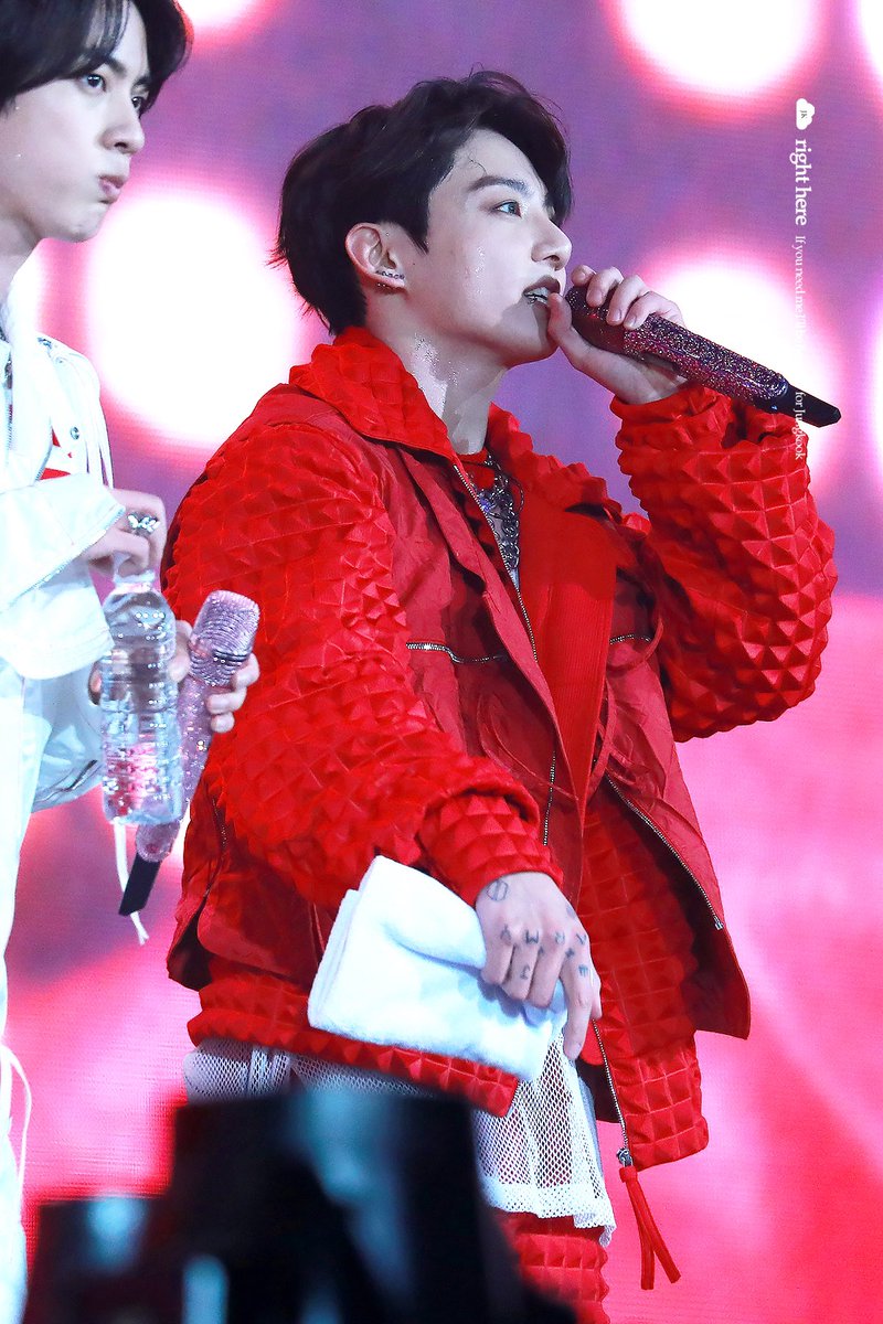 righthere0901's tweet photo. 220310 BTS PTD on Stage in SEOUL HD 4P
#BTS  #방탄소년단  #Jungkook #정국 https://t.co/9erD7nmjys