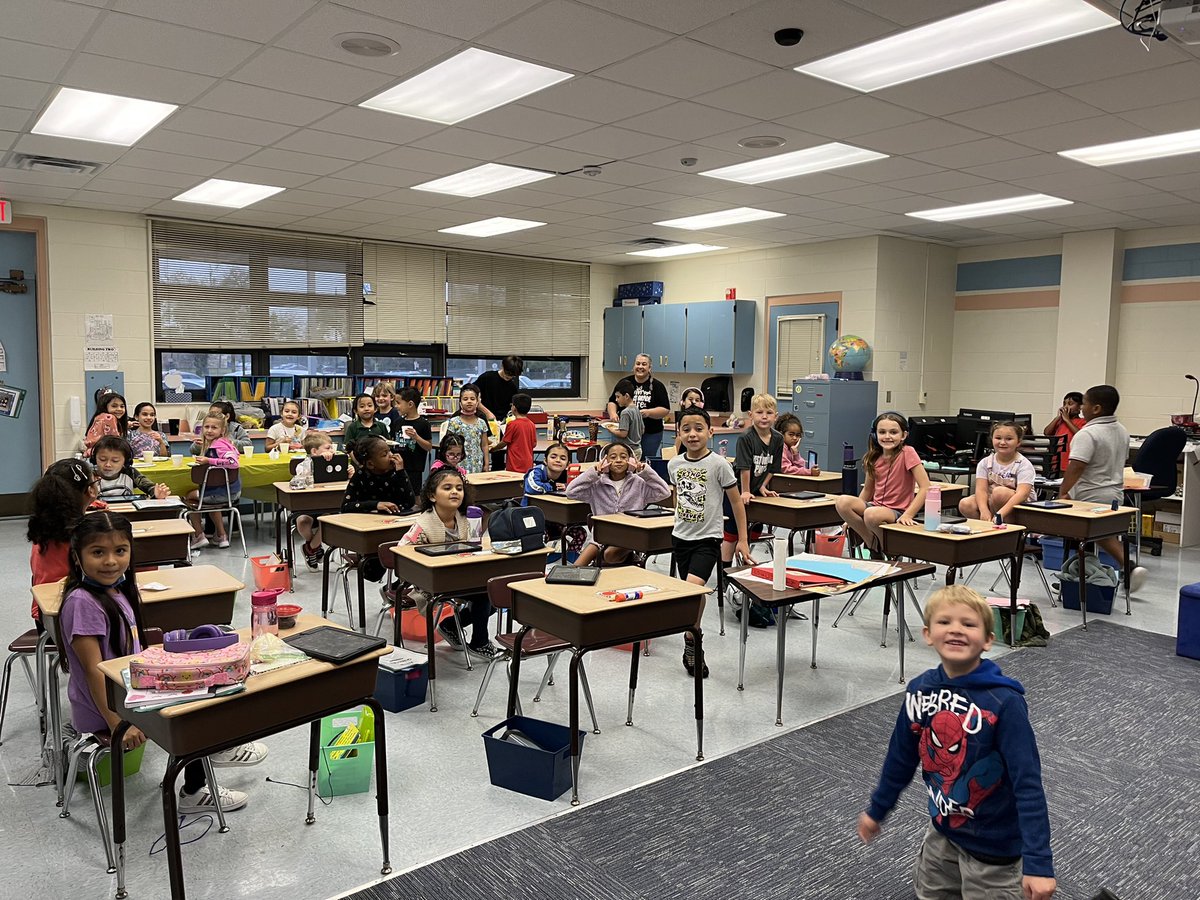 dmdeyne's tweet photo. What do you do when your neighbor class smashes you in a contest? You host them for a pancake party! Proud of my class for exhibiting kindness, hospitality, and genuine excitement for the winners! @TimbercrestElem https://t.co/pjBIATdIcf