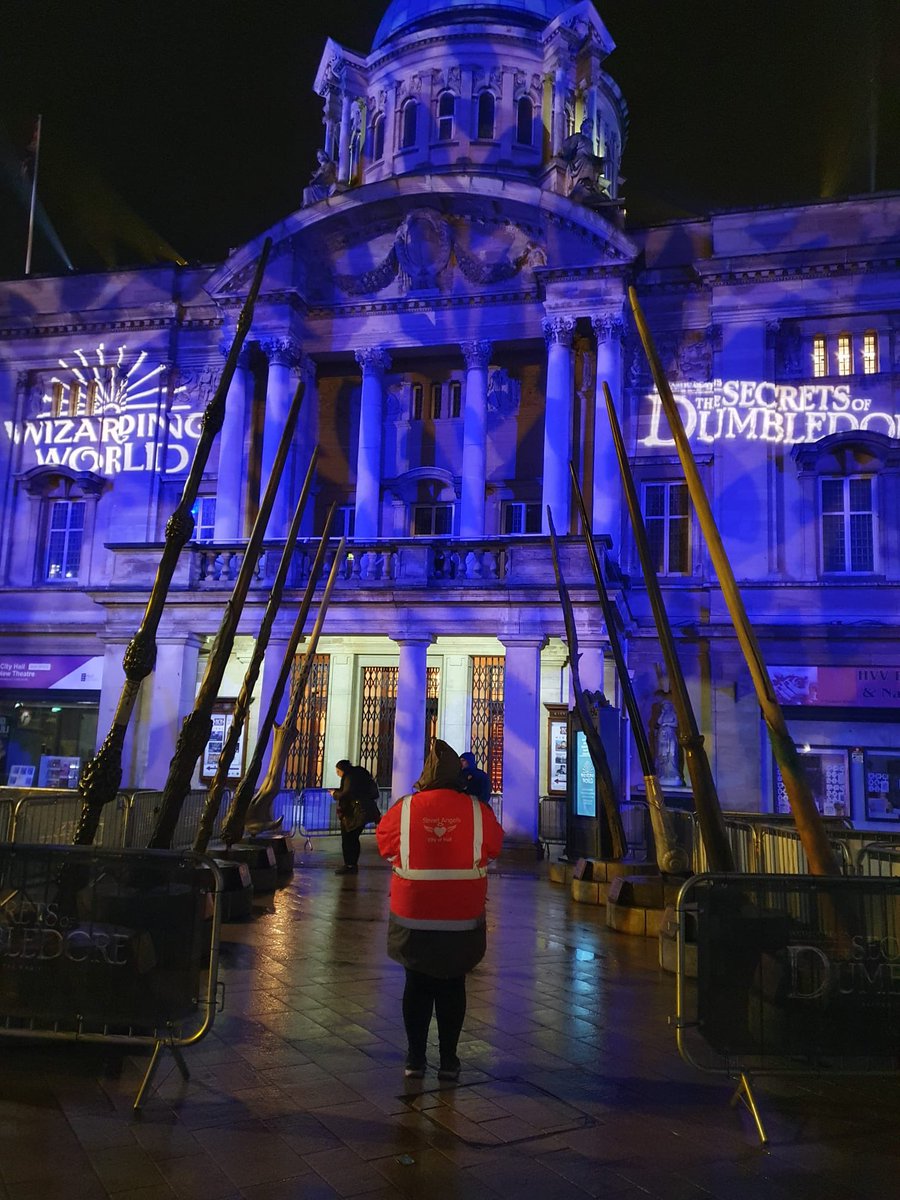 CityOfHullStre1's tweet photo. Did you get to see the #magicwands ?
Our angels were out last Saturday so popped along to see them.
We will have teams out again this weekend so check back with us tomorrow to see whoโs out.
#hullcityhall #wizardwands #cohsa #cityofhullstreetangels https://t.co/fxeYhR0Qmw
