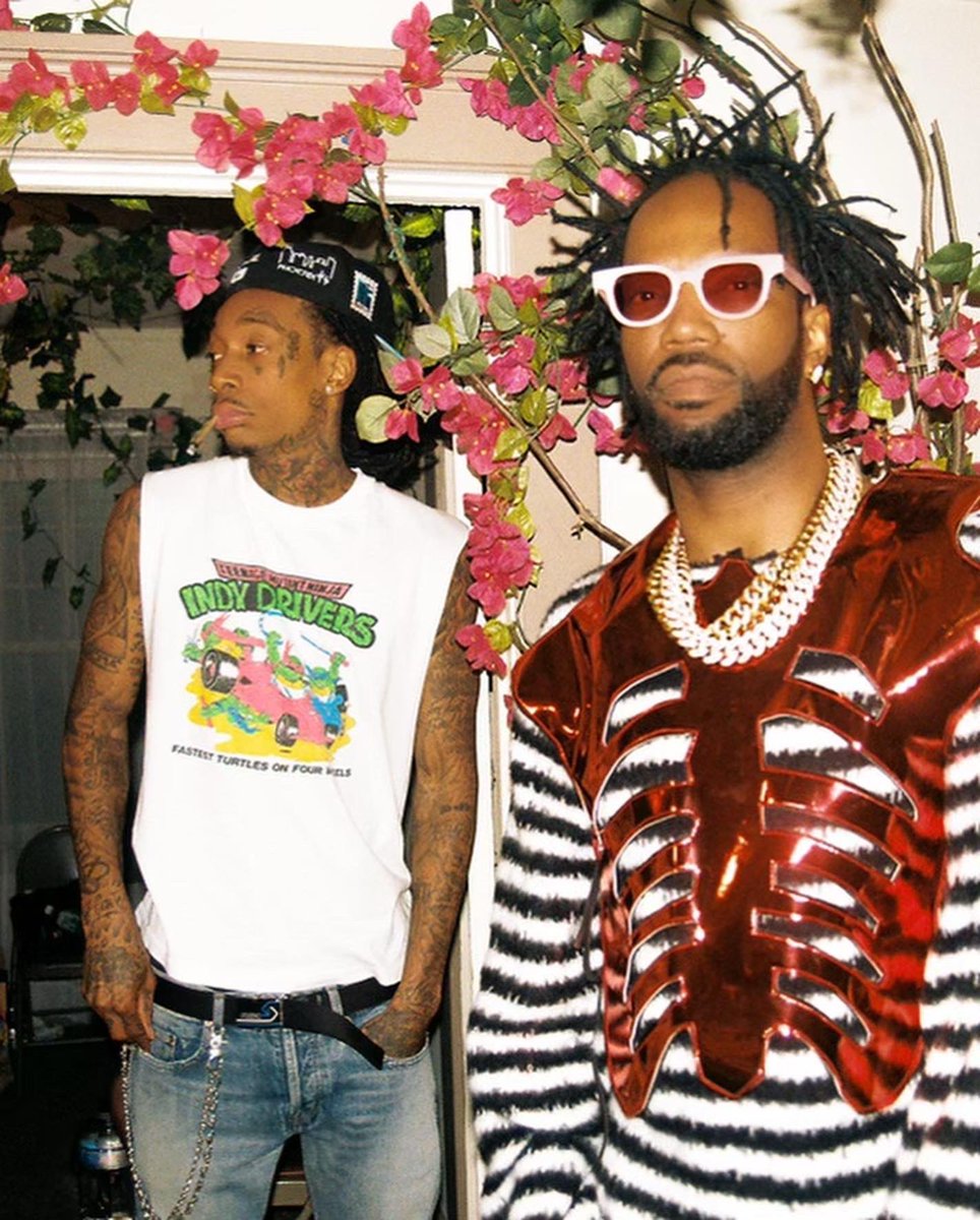 therealjuicyj's tweet photo. $500k or smoke out with me &amp; @wizkhalifa ? https://t.co/Kvh8gDGeSI