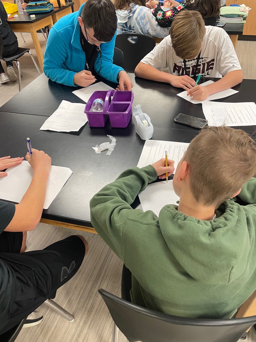 b_gwinner's tweet photo. @AMCMSBobcats in Mrs. Mulholland’s class participating in a #science lab over adaptations. https://t.co/JVpHnghy3b