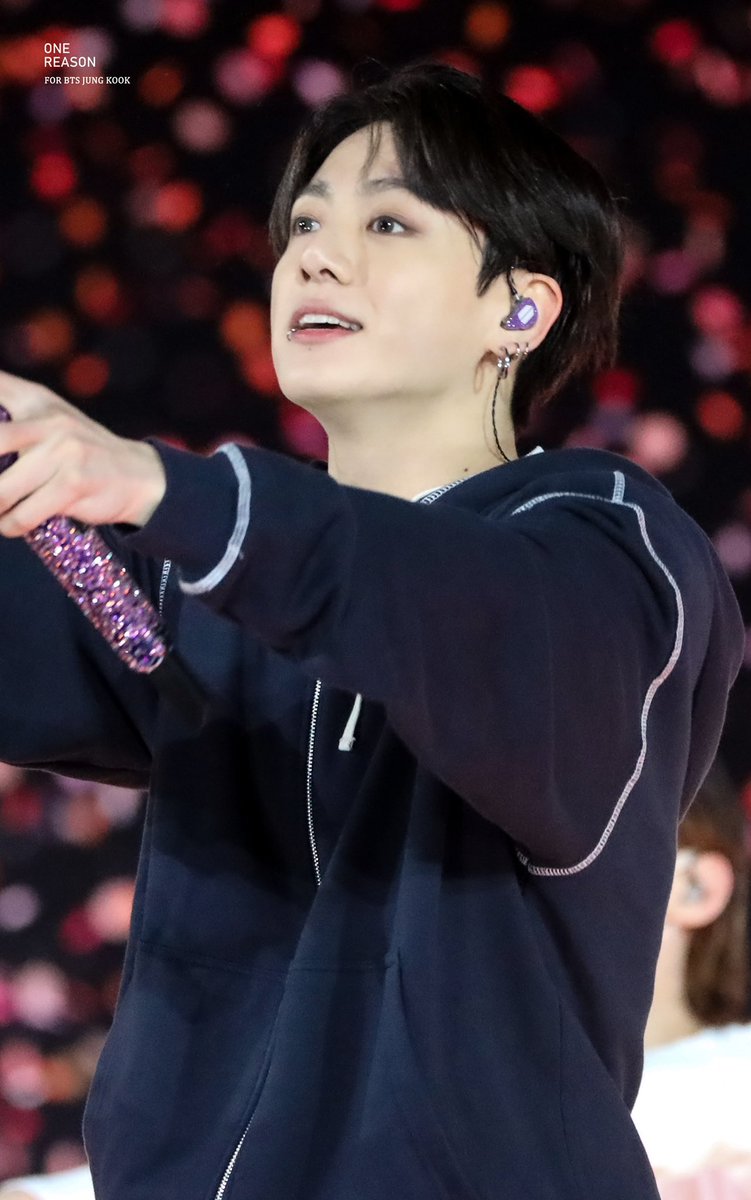 220310 PTD IN SEOUL 

오늘 정구기 넘 예뽀ㅠㅠㅠ 💜😭
#JUNGKOOK #JJK #정국 #BTS     <a href="/BTS_twt/">방탄소년단</a>