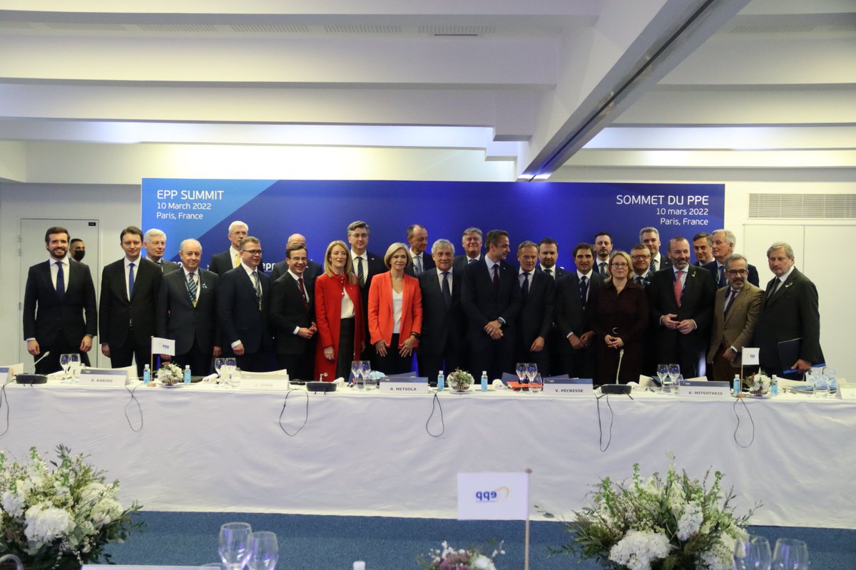 🔵EPP leaders stand together with Ukraine🇺🇦 

#StandWithUkraine 

➡️epp.eu/news/epp-leade…