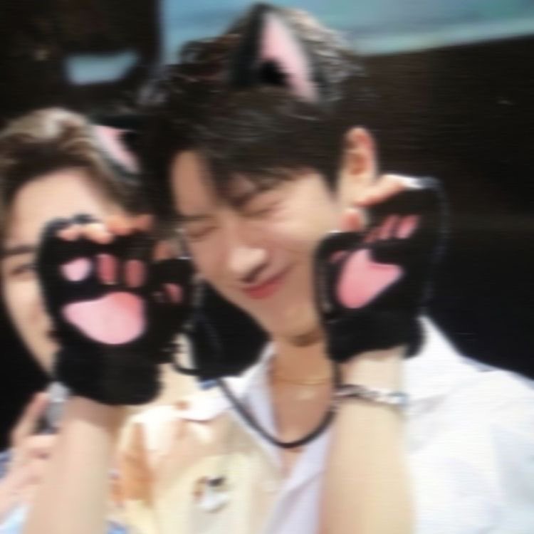 itennyou's tweet photo. extremely cute photos from ten chittaphon leechaiyapornkul

— a thread https://t.co/Bgf3Xw0Wlv