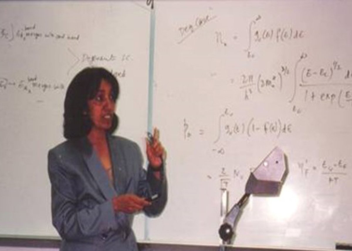 _RITEngineering's tweet photo. #TBT: Dr. Santosh Kurinec was hired in 1987 and is pictured at the chalkboard. #womeninSTEM #RITengineering #microelectronicengineering
Join us for the 40th Annual Microelectronic Engineering Conference and dinner on Friday, April 8. Register here: https://t.co/Pg23mF6QeG 2/2 https://t.co/L6cNwBF8cw