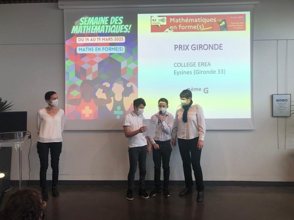 #SemaineDesMaths
📸 Remise des prix du concours d'affiches à <a href="/capsciences/">Cap Sciences</a> 🧮 
Un grand bravo au collège Giraut-de-Borneil d'Excideuil (24), lauréat académique et à tous les élèves et enseignants qui ont participé à ce projet 👏