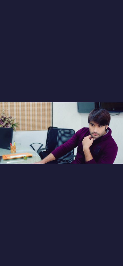viiiiviiann's tweet photo. He is shooting 🔥🔥🔥🔥 #VivianDsena #RanveerOberoi #RuHaani #SirfTum https://t.co/DNVKcHpGHp