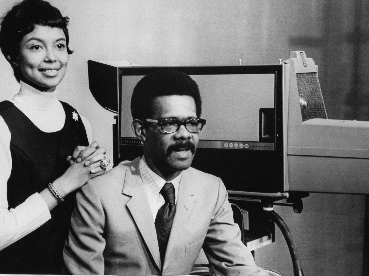 mrsoulthemovie's tweet photo. Celebrating the #WomenofSOUL! the 1st Black Associate Producer in Broadcast TV: Alice LaBrie hired by producer #EllisHaizlip to work on SOUL! aka Alice Hill Jackson (formerly married to #HalJackson) Salute to #BlackWomenProducers 🏆💃🏽🎥#mrsoulthemovie #hbomax
#womenshistorymonth https://t.co/ym8raH6OsD