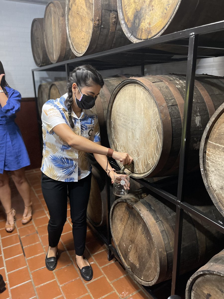 pollomaldonado's tweet photo. En el Salón de los Barriles del #RumTour se explica el proceso de añejamiento del @donqrum. https://t.co/hfkoYogISI