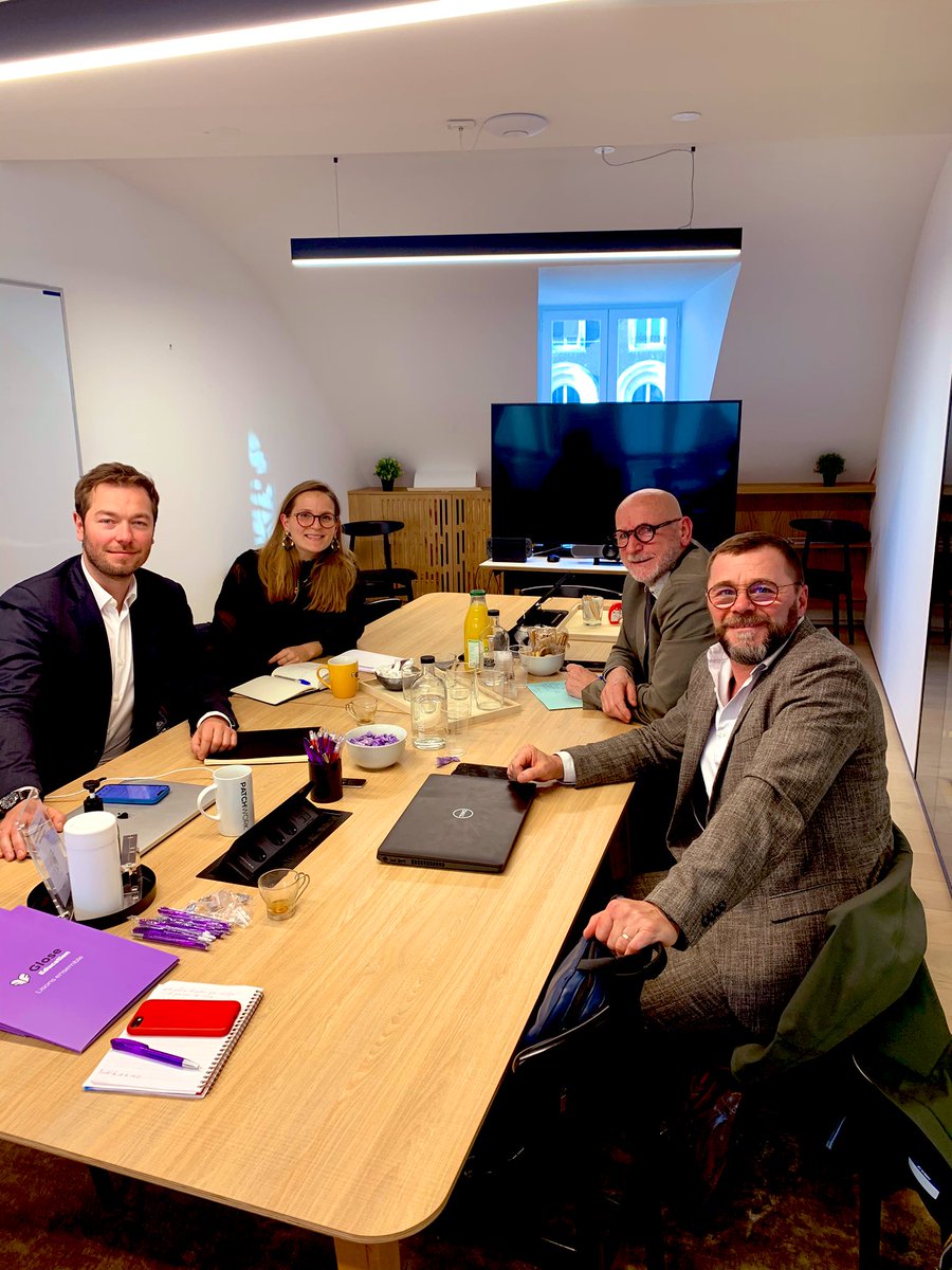 EdtechFrance's tweet photo. Rencontre avec la Direction du @cned dans les locaux parisiens de @Glose_France 🤝 
Un acteur historique et systémique de l’enseignement à #distance qui collabore avec de nombreux membres #edtech 🤖 Et on espère bcp plus en 2022 🚀
#poc #international #innovation #Ecosystem https://t.co/mj43qPWvek