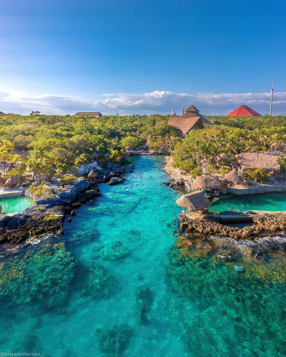 VictorsTransfer's tweet photo. No dejes que el miedo se interponga en tu camino 

#CancunAirport #PrivateTransportation
#PrivateTransfer #Taxi #Cancun #Holbox
#playadelcarmen #Tulum
#rivieramaya  🏝🌅👙#CancunTransportation 🚐
#touristTransportation #Cab #airport ✈🛫
#Transfer #PrivateTour #covid #holiday https://t.co/D0Mm2BqLXE