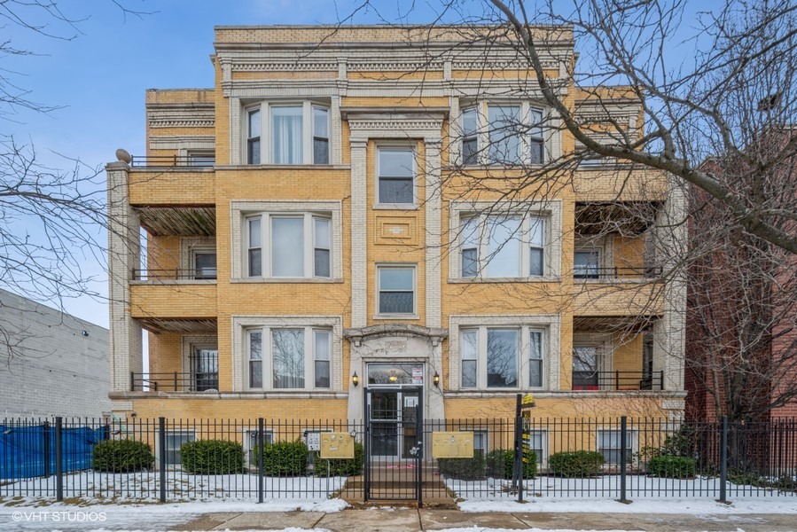 masdumas's tweet image. Check out my #listing in #Chicago #IL  #realestate #realtor tour.bairdwarner.com/home/MLSE4U