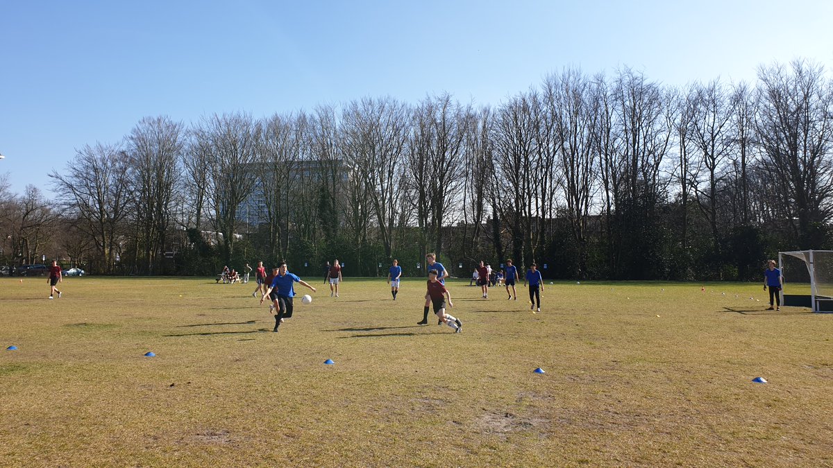 eshthehague's tweet photo. ⚽️ ESH Secondary hosted the annual football match against Gymnasium Haganum today and took the win 5-3, extending our winning streak to four matches! Big thanks to the students from Gymnasium Haganum for visiting our school and for the friendly competition. Bring on Eurosports! https://t.co/wf79UnkyYi