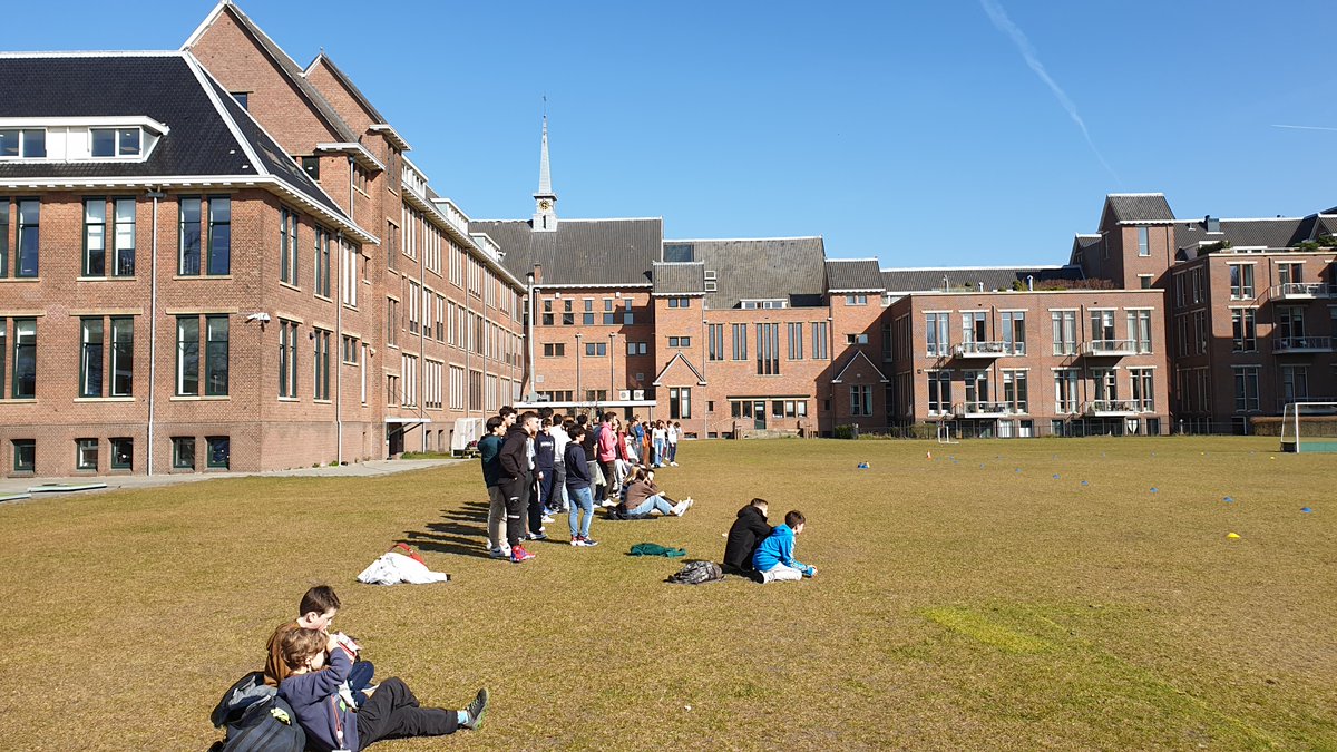 eshthehague's tweet photo. ⚽️ ESH Secondary hosted the annual football match against Gymnasium Haganum today and took the win 5-3, extending our winning streak to four matches! Big thanks to the students from Gymnasium Haganum for visiting our school and for the friendly competition. Bring on Eurosports! https://t.co/wf79UnkyYi