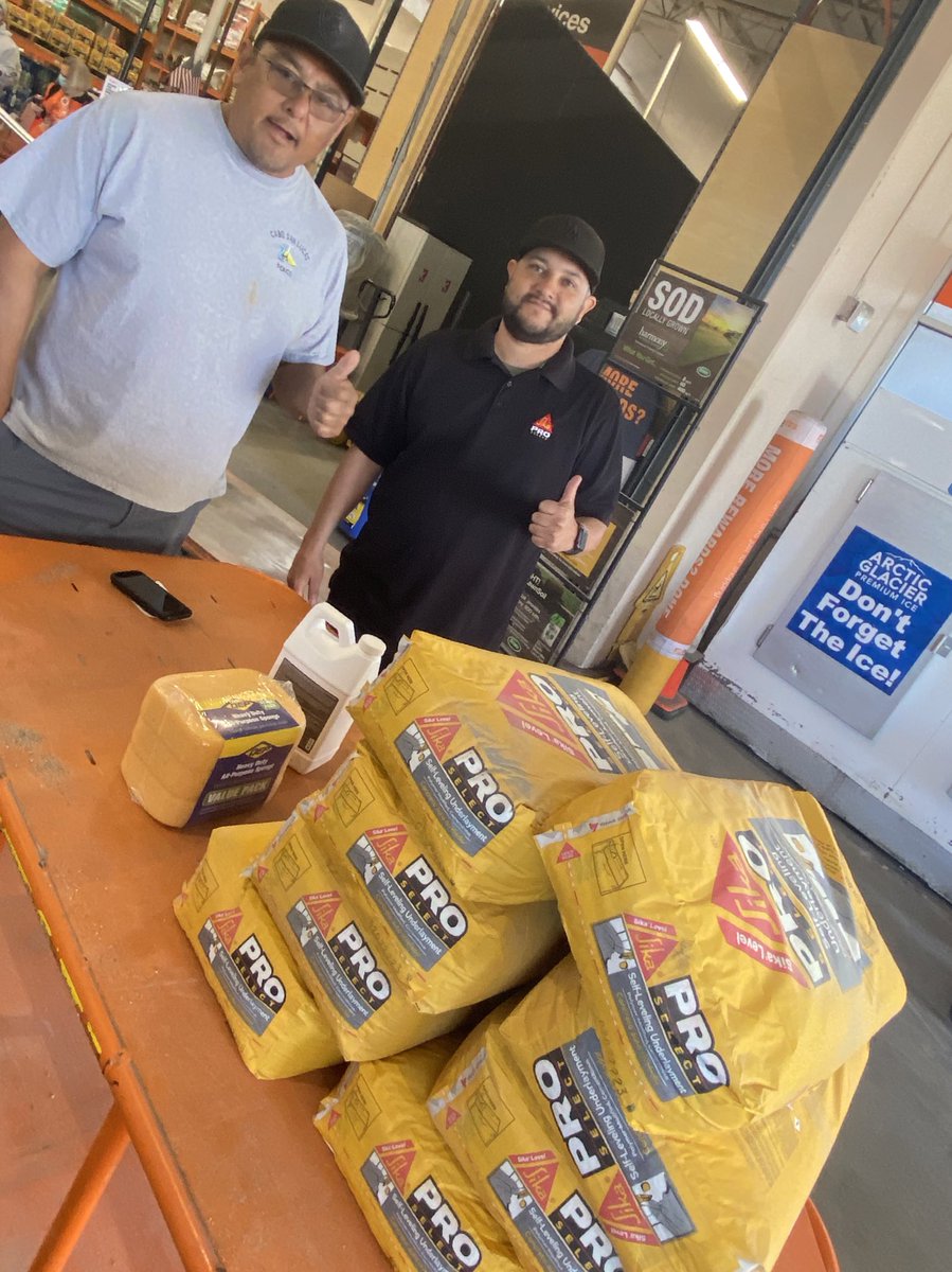 DCarlitozzz13's tweet photo. Thank you Whittier Home Depot #6684 for having at your store. A shout out to Amber ASM for all her help and support and additional thanks to the Met team for their partnership. #SikaPostFix #SikaPK #Sika #HomeDepotWhittier #Teamwork @Ambermedina6684 @octavio_S1KA @NikkiJ6875 https://t.co/gG3WniZiTt
