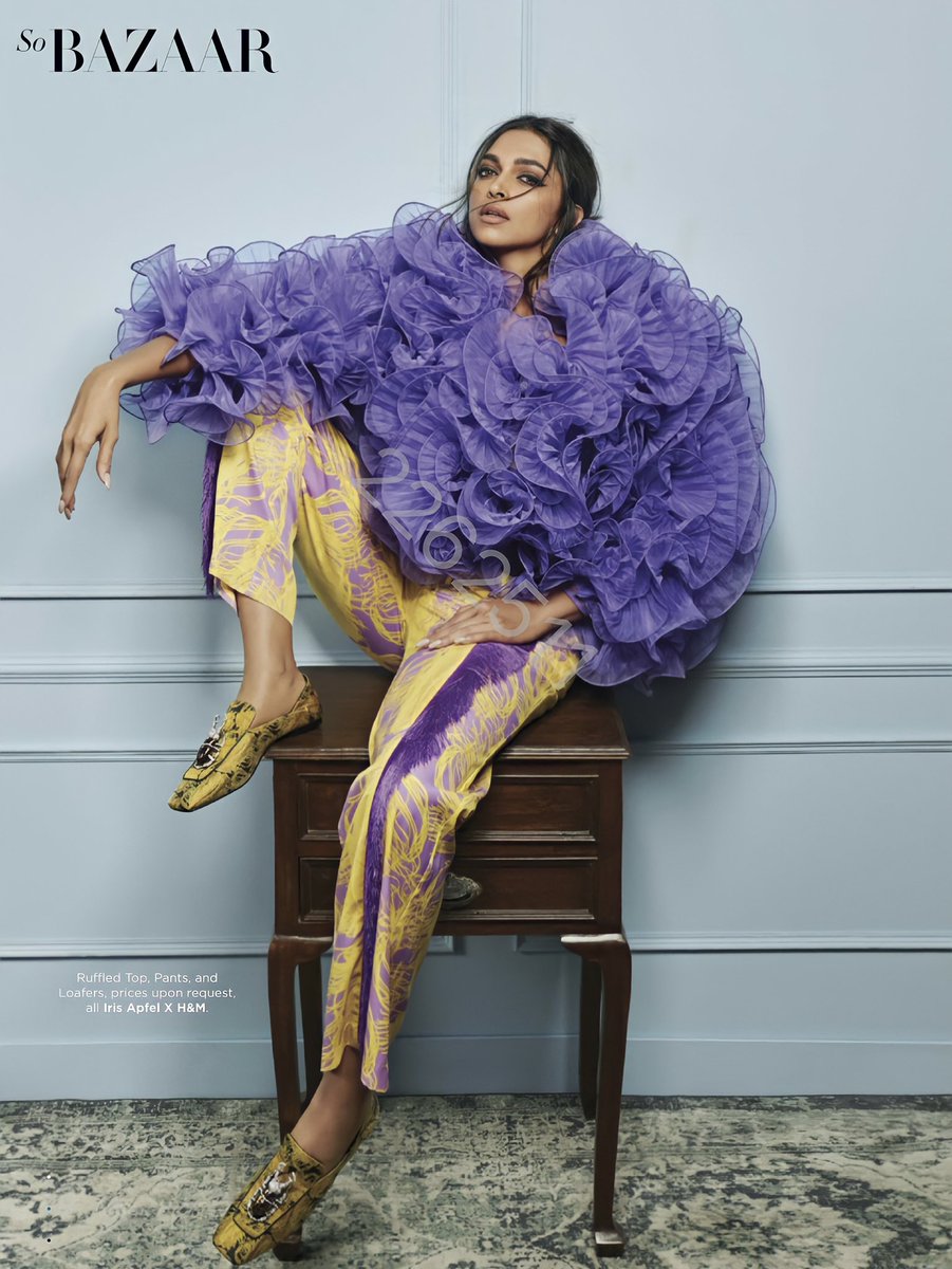 TeamDeepikaMY_'s tweet photo. It’s Deepika Padukone’s world and we’re just living in it 🥵🥵 https://t.co/UI1ak3OMuq