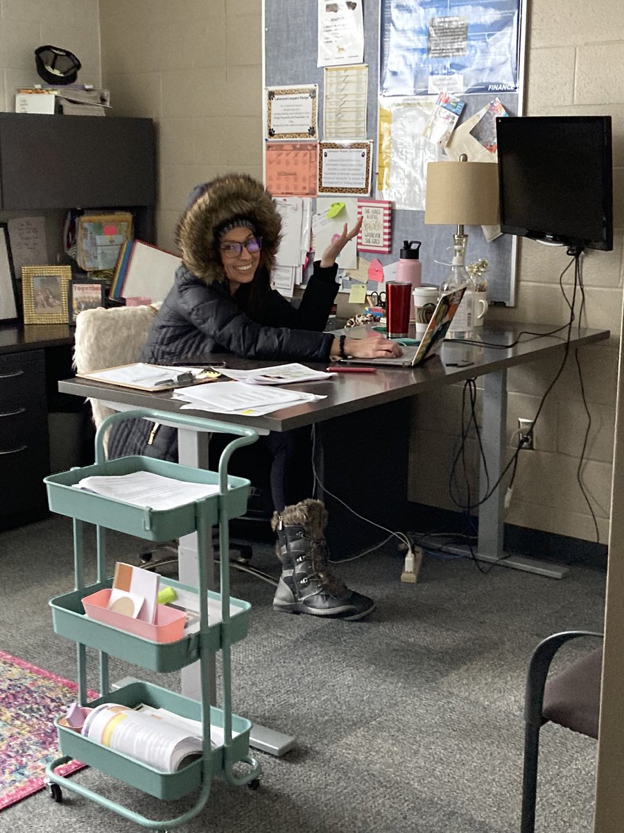 AliceKacirek's tweet photo. Hard working staff on snow days! Power went off 1/2 hour ago! This bldg gets cold fast!! #WhateverItTakes @LakewoodNKC @margehelwig @NKCSchools https://t.co/RbO6qE9HK7