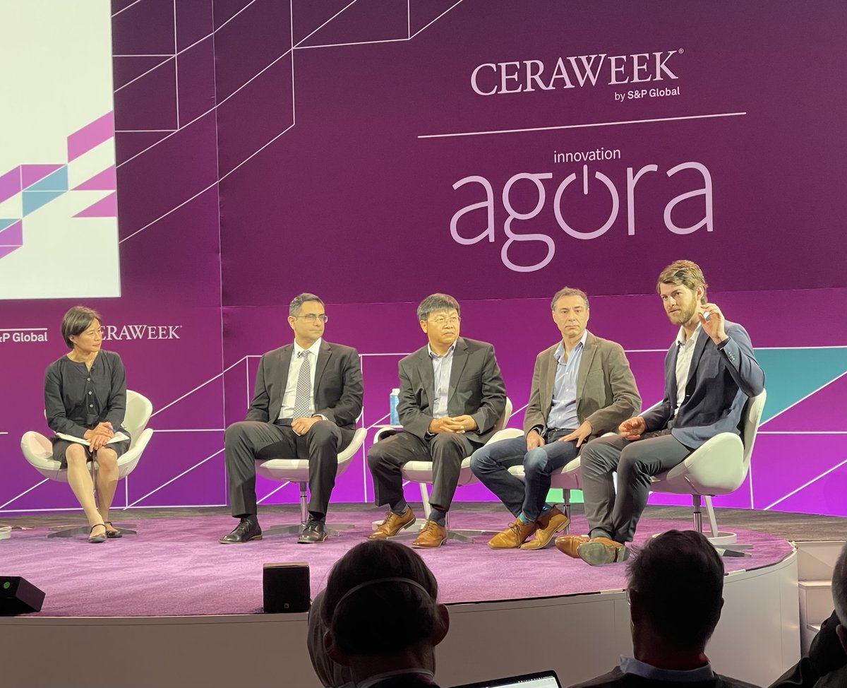 Carolyn Seto Director, Upstream Technology &amp; Innovation, S&amp;P Global, leads members of the Energy Innovation Pioneers class of 2022 at #CERAWeek in a discussion on how to overcome challenges and commercialize their innovations. #CWAgora