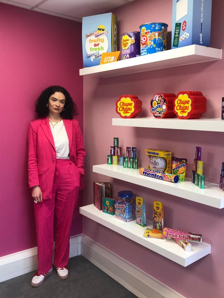 Account Manager <a href="/Emma_JaneMartin/">EJ MartIs It All Better Yet?</a> in the perfect colour scheme for her trip to <a href="/PVM_Official/">Perfetti Van Melle Official</a> today! EJ was honoured to be the external speaker on a company panel for International Women’s Day about #BreakingTheBias – a fascinating conversation about bias in the workplace &amp; beyond.