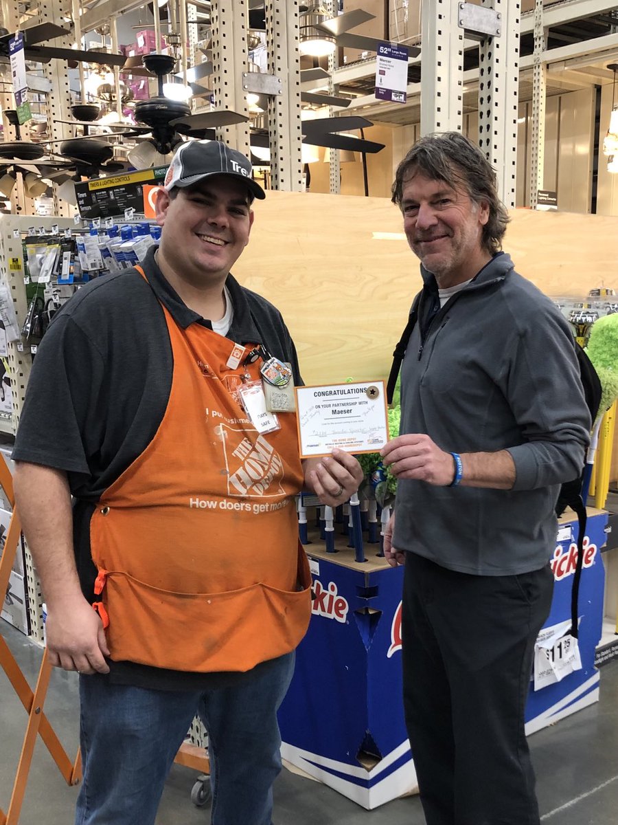 Congratulations to David, Bob, Allison and team 2307!  Another store generated lead sold!  Thank you for your partnership. #proudpartners #fillthepipeline ⁦<a href="/AllisonCMurdoch/">Allison Murdoch</a>⁩ ⁦<a href="/LorieCorke/">Lorie Bowen</a>⁩ ⁦<a href="/EldredPeterson/">Pete Peterson</a>⁩