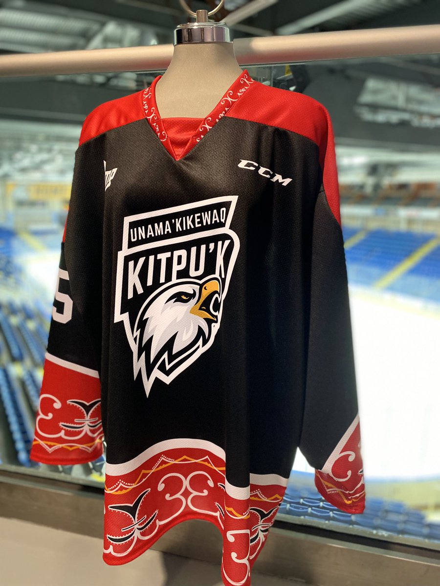 CBEHockey's tweet image. 🤤 So uhm, we wanted to wait to reveal these but we can’t. Next Friday we will celebrate Mi’Kmaq Heritage and our long standing relationship with @MembertouCorp. They designed these to replicate Chief Terry Paul’s Regalia and they 👏 are 👏 incredible 👏. Can’t wait to wear them!