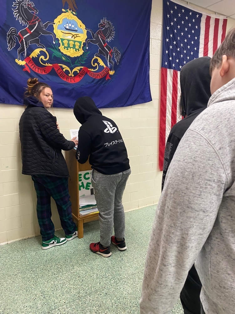 CHSCrimsonTide's tweet photo. Student scientists conduct social experiment to analyze human behavior as a part of their Honors Biology 2 course. https://t.co/k9J7eGZjWq
