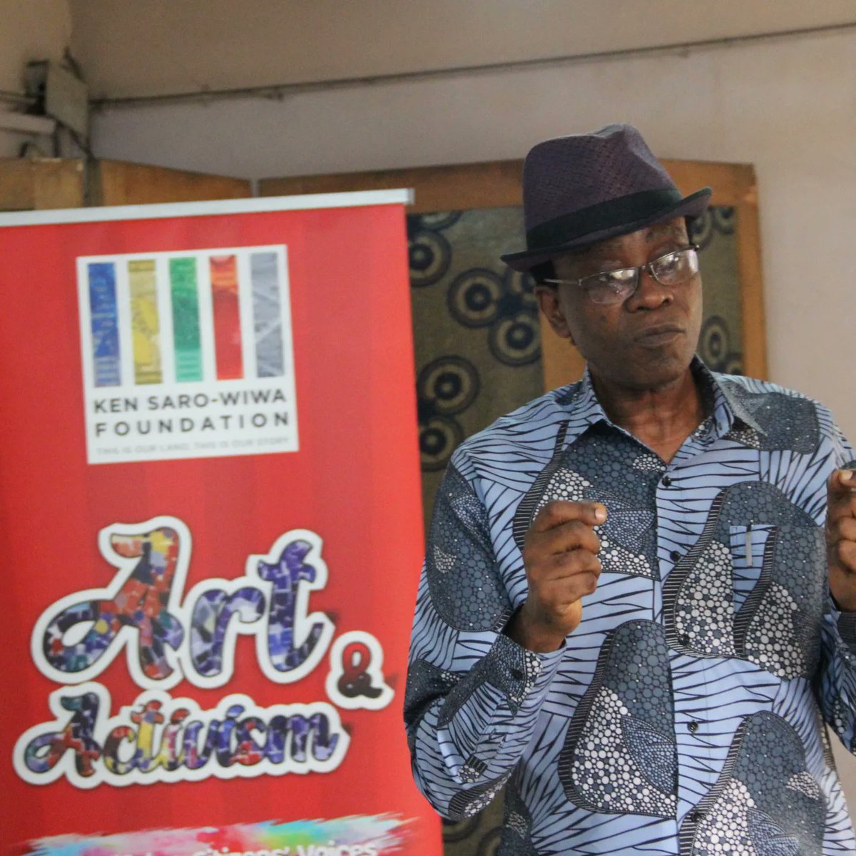 EcoHomef's tweet photo. @EcoHomef engaging young activists on the art of using mobile phones for visual documentary as a tools for advocacy. @NnimmoB @KSWFoundation
#Video4Advocacy
#PropellingtheTransition https://t.co/oSlmE7IvOu